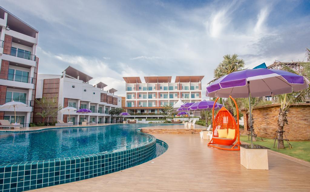 Saint Tropez Beach Hotel Чантабури Экстерьер фото